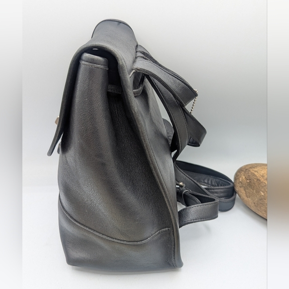 COACH Vintage Black Smooth Leather Drawstring Turnlock Small Backpack #9960 - Picture 10 of 13